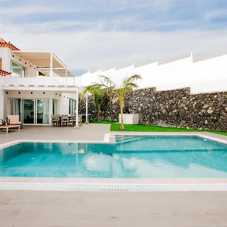 Dom wakacyjny Royal New Private Amazing Pool! Costa Adeje (Tenerife)